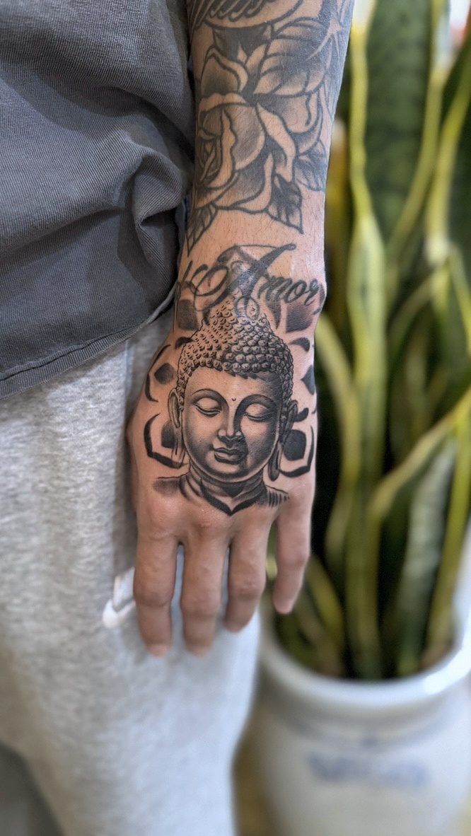 Blackwork tattoo by Cihan Pöhrenk