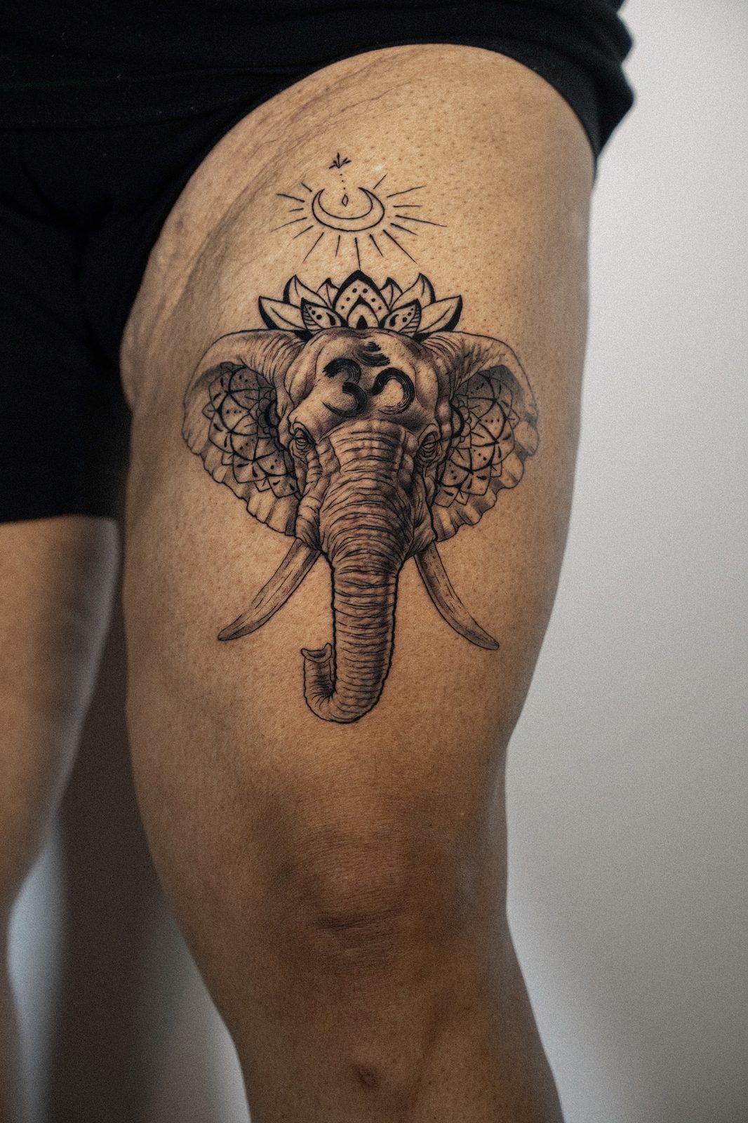 Fine line tattoo by Cihan Pöhrenk